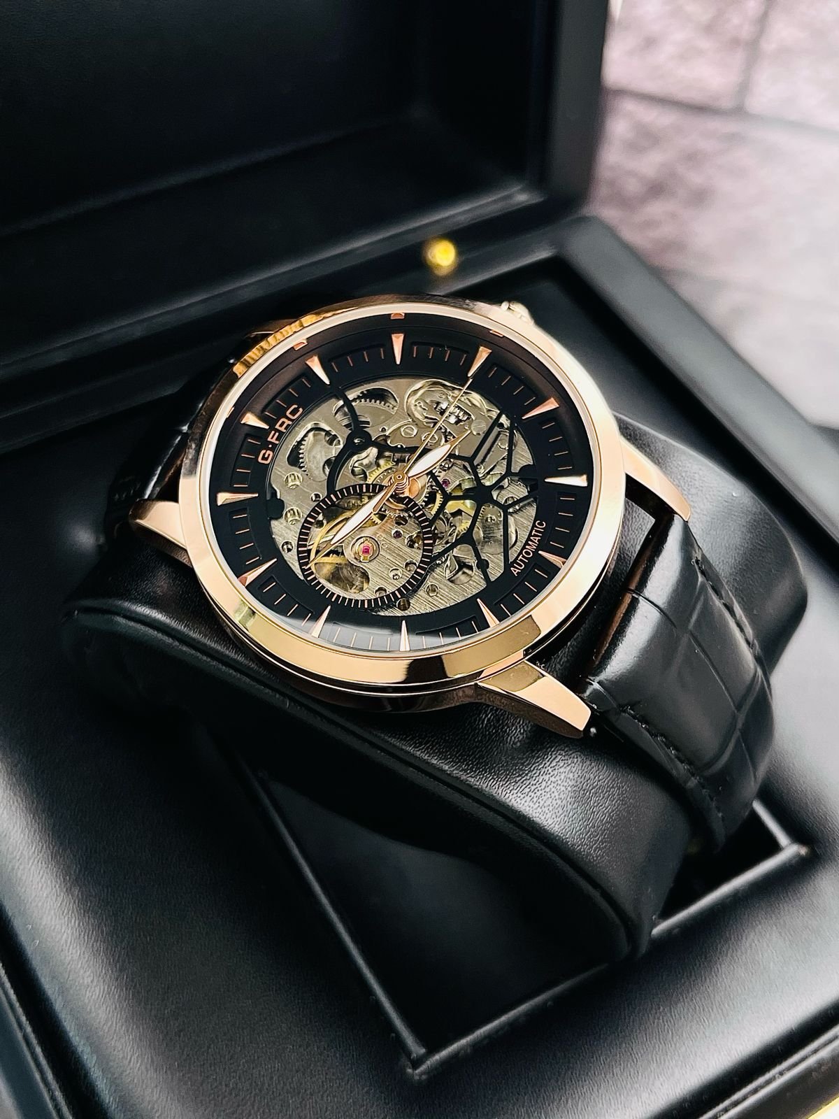 reloj g force automático con pulsera en cuero Reloj G Force Automático con Pulsera en Cuero
