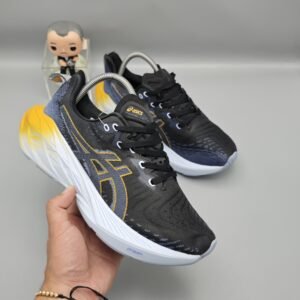 ASICS Novablast 4
