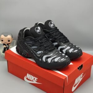 Nike Air Max Dn8 – Negro/Blanco, Gris/Negro y Rojo